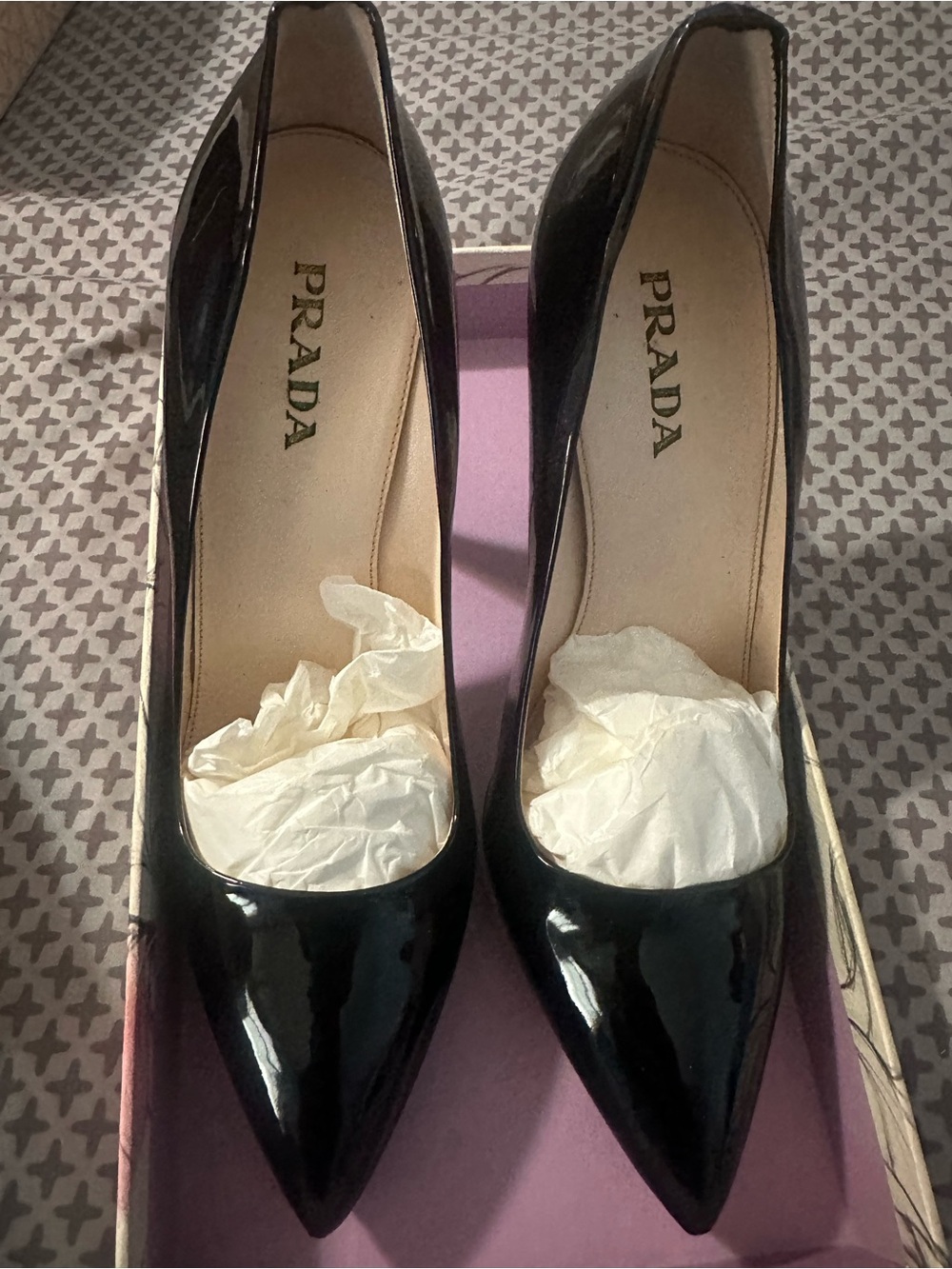 Prada Black Patent Pointed-Toe Pumps high heel 4’ inches, slight platform